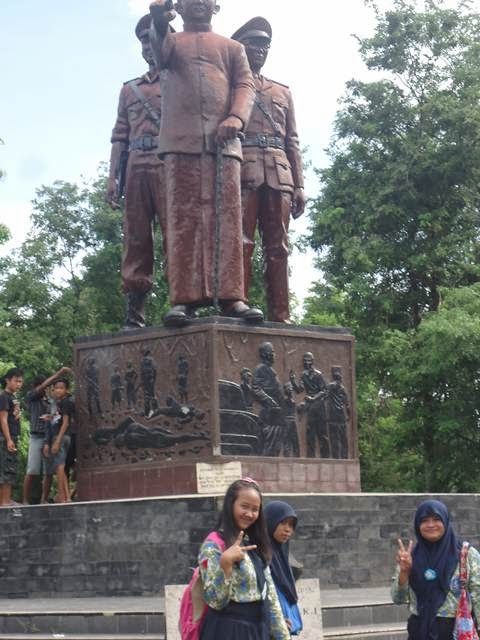 10 Foto Monumen Suryo Ngawi, Kisah Cerita Pidato Gubernur 